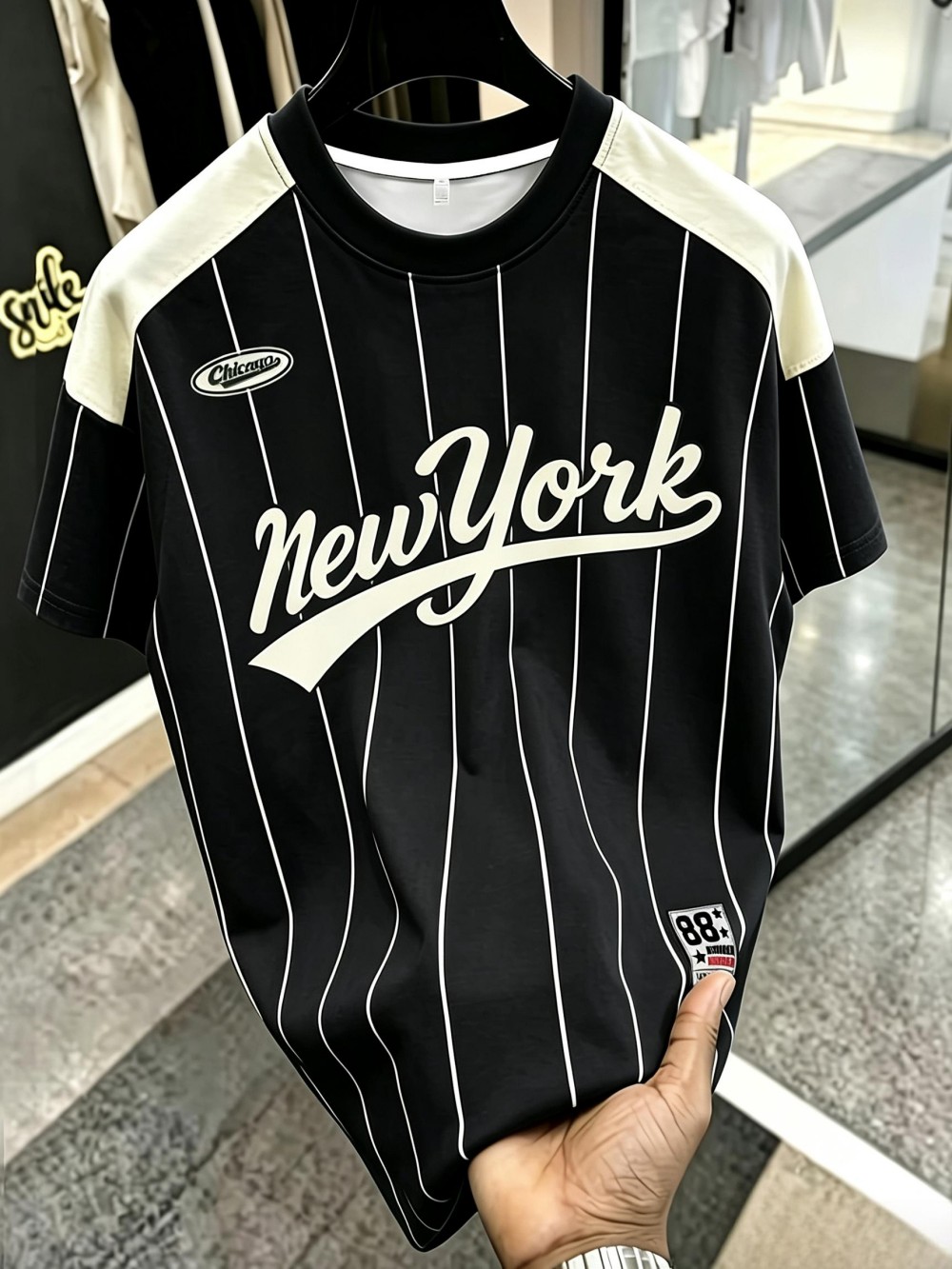 Men'S Fashion New York - 最新トレンドのメンズ夏用トレーニングウェア。ニューヨークのロゴプリントが施された、柔らかく通気性の良いラウンドネックTシャツ。アウトドアやカジュアルなスポーツシーンに最適。