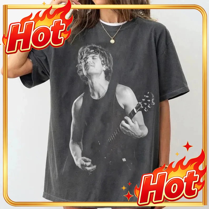 カスタムトップ DJO ジョー・キーリーポスタープリント T - Poster Men Fashion のレビューと価格